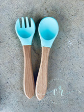 Load image into Gallery viewer, Personalized Silicone Utensil Set / Baby- Kid Utensil Set / Engraved Utensil Set